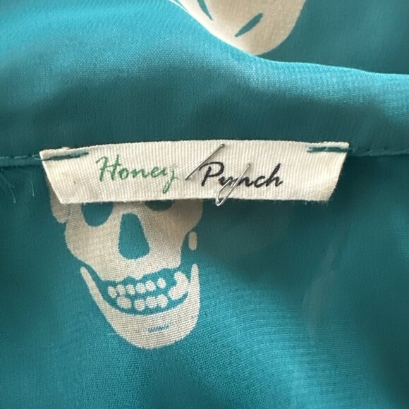 Honey Punch Large Skull Long Sleeve Teal Green Y2K Aria Top Office Halloween - Picture 10 of 11